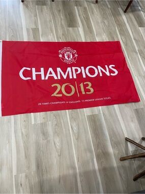 manchester united champions flag